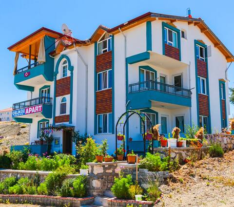 Lake Salda Çeliköz Apart 2 and 3