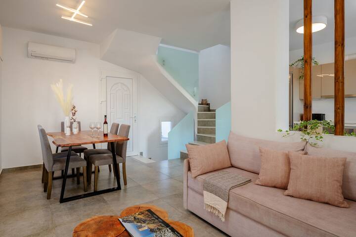 Cedar Forest Oceanfront Villa, 4BR Private Pool gallery image 5