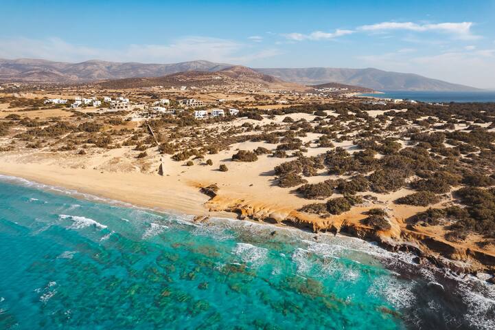 Cedar Forest Oceanfront Villa, 4BR Private Pool gallery image 3