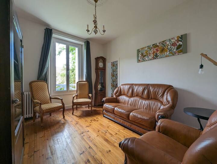 Maison Vic-sur-cère - 2 Chambres / 4 Personnes - Vic-sur-Cère