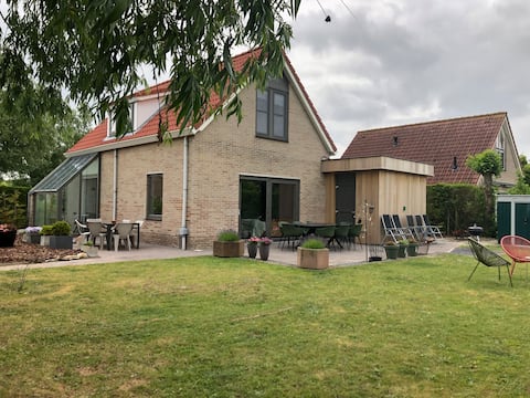 Popular Airbnb listing: Renovated house in Breskens, Zeelandic Flanders in Wijk 10 Breskens