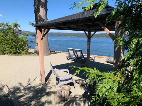 Beach Front -Luxury -Private Hot Tub -Sandy Beach