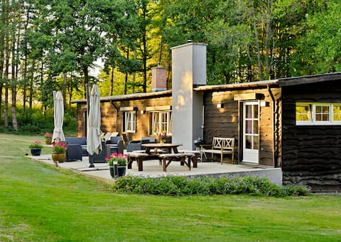 Cottage at the countryside with garden and tennis
