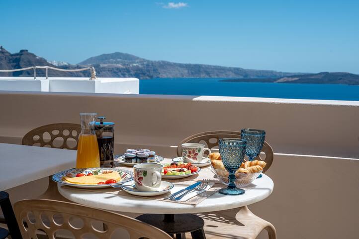 Passion Blue Villa Oia 2 Hot Tubs and Caldera View gallery image 2