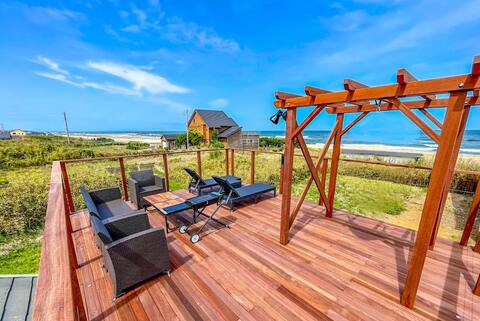 72 ㎡ [In front of the sea!]Have a chill evening on the wood deck with ocean view BBQ and projector!