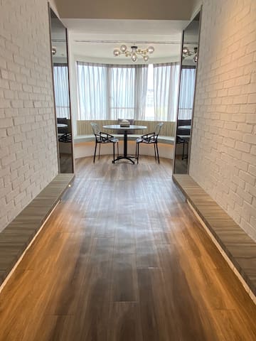 【頂級星空景觀房】020245 六人房#台北車站#三房一廳間#24小時櫃檯#高樓層景觀