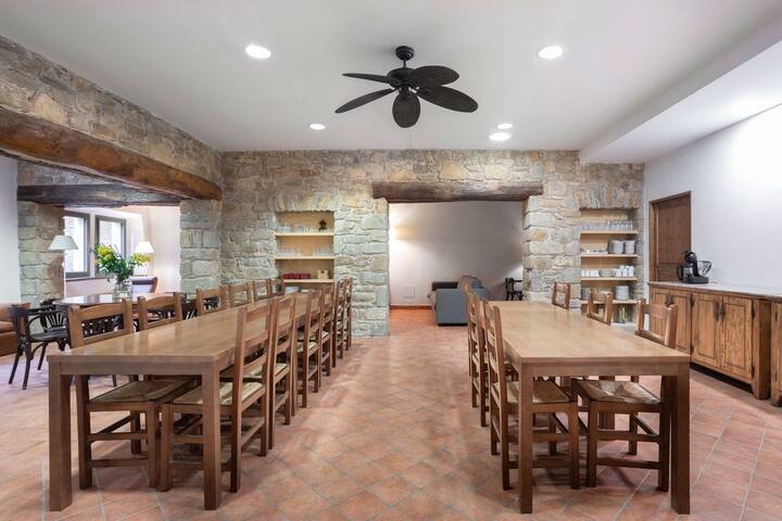 Can muní casa rural para 17 personas en empordà gallery image 5