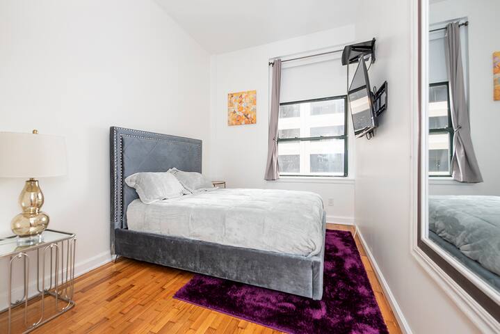 4 Bedroom Penthouse in Elevator Loft Bldg in FiDi gallery image 4