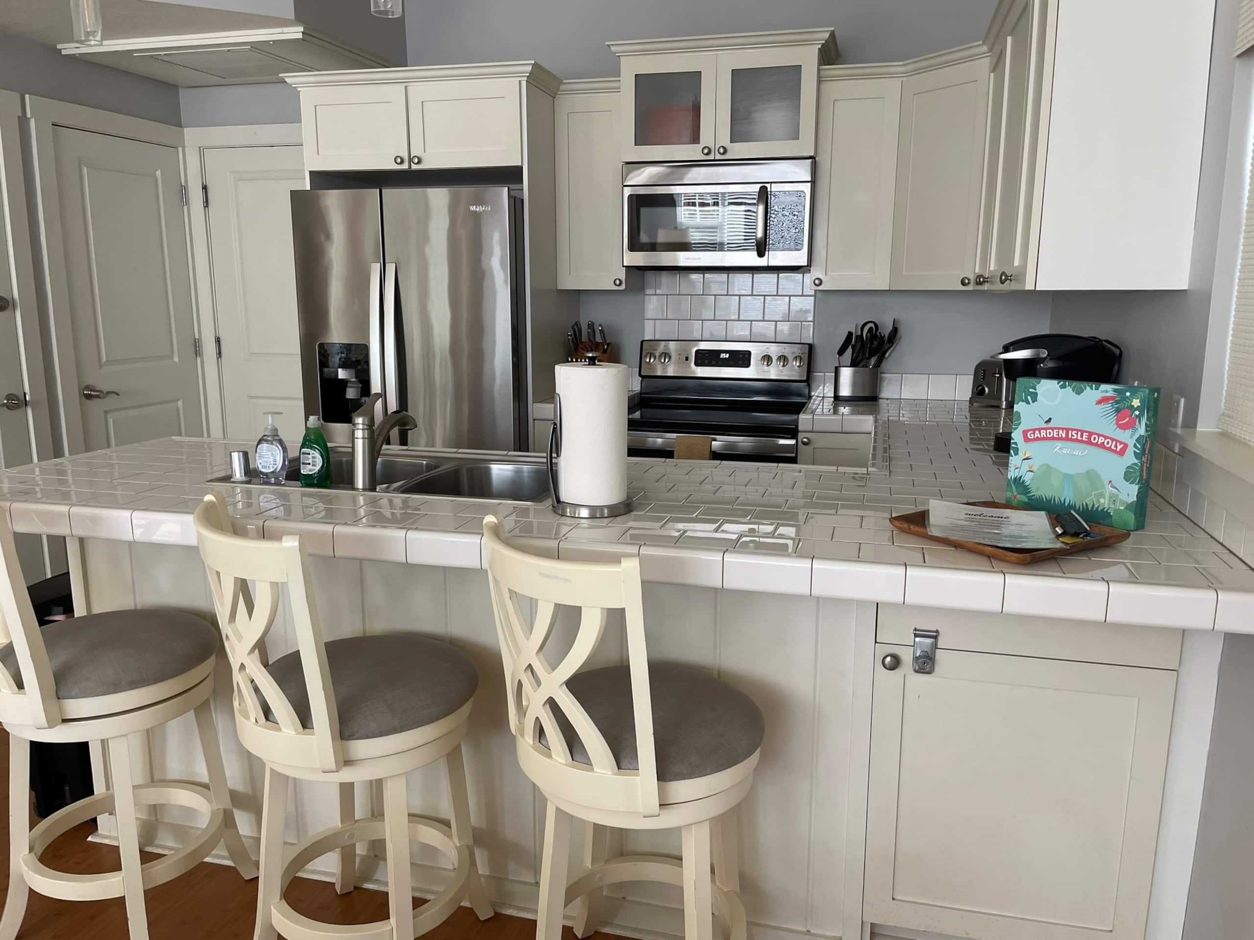 Condo in Princeville · ★4.87 · 2 bedrooms · 4 beds · 2 private baths - Image 4