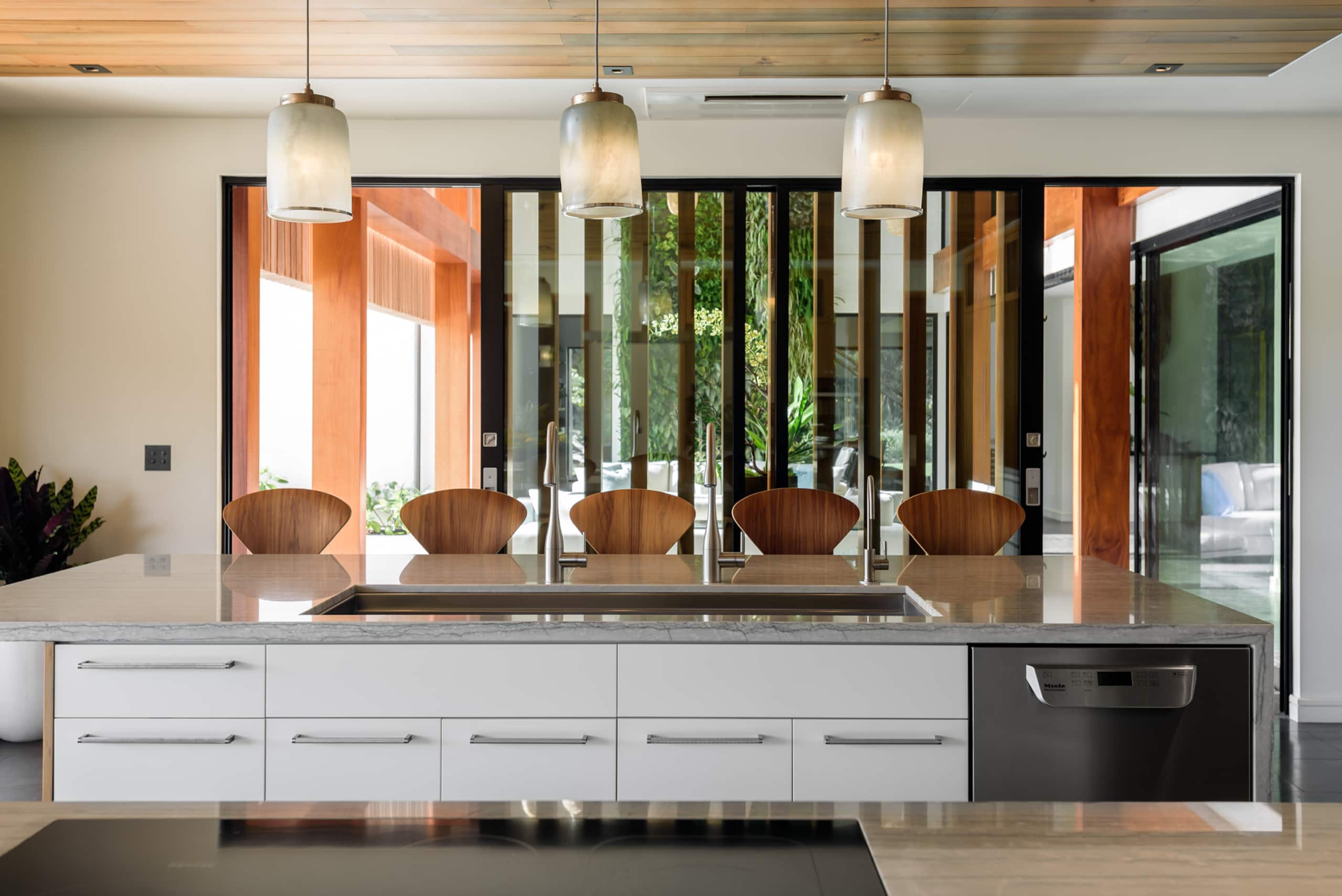 Villa in Waimea · ★5.0 · 5 bedrooms · 8 beds · 5 baths - Image 7