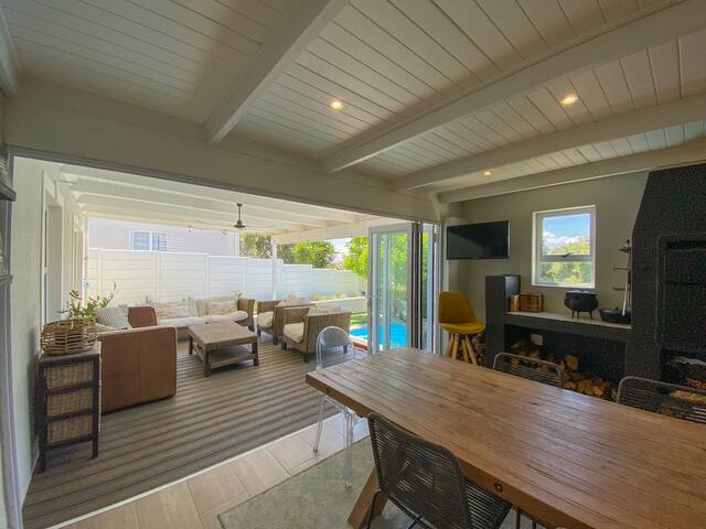 4 bedroom house in security estate in Durbanville gallery image 4