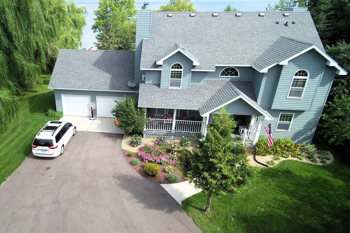 Lakeside Retreat on Cove Bay (Mille Lacs Lake, MN) gallery image 2