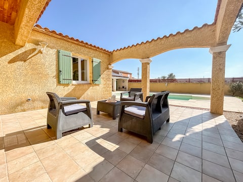 Dream villa with pool & barbecue near Nîmes