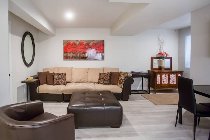 1 Bedroom Suite With Hot Tub - Denver, CO