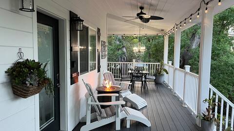 Oak Knoll Hideaway