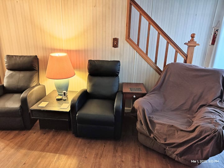 Whole House-access To Entire Lehigh Valley! - Easton, PA