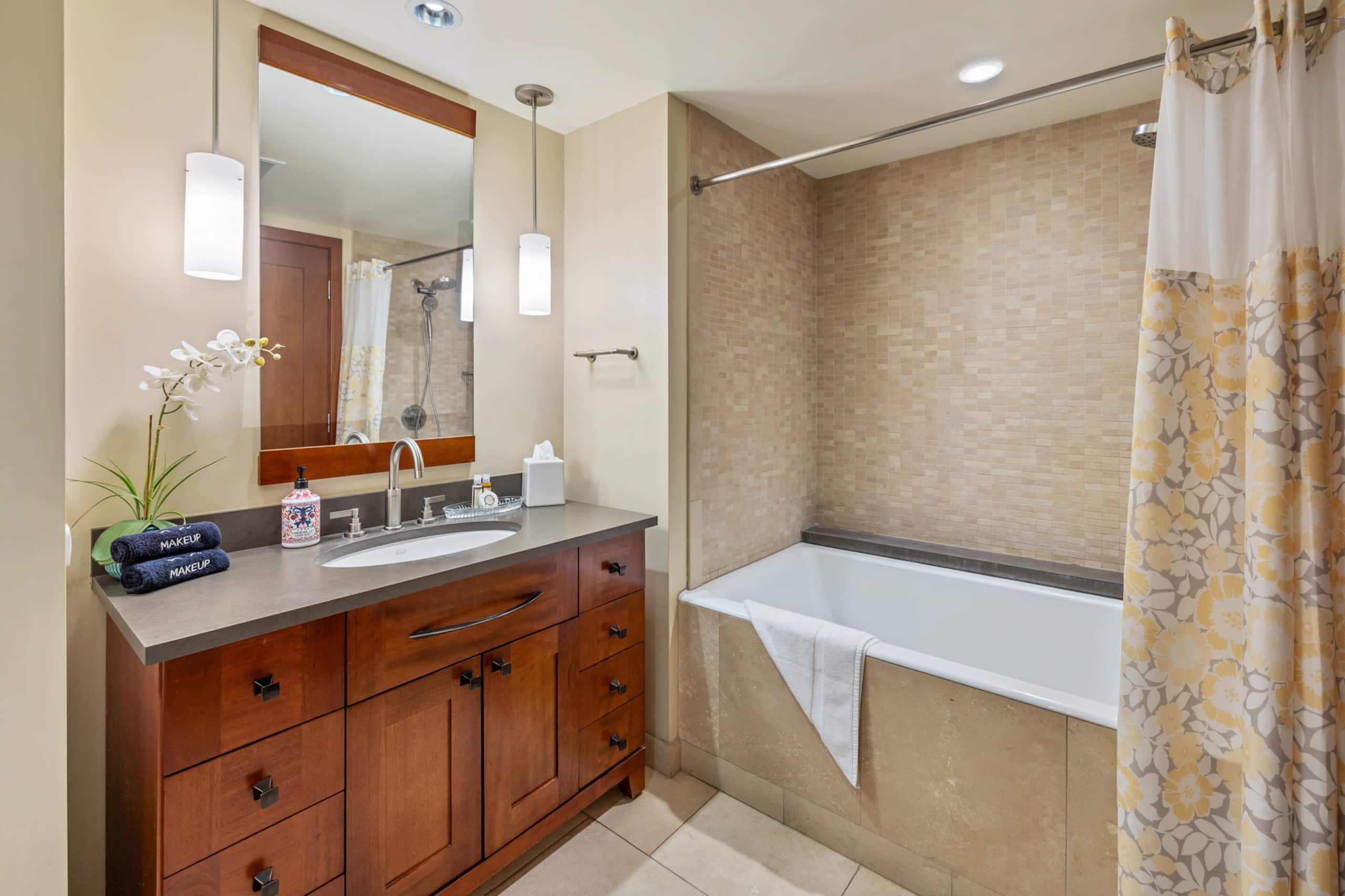 Condo in Kapolei · ★5.0 · 3 bedrooms · 5 beds · 3 private baths - Image 22