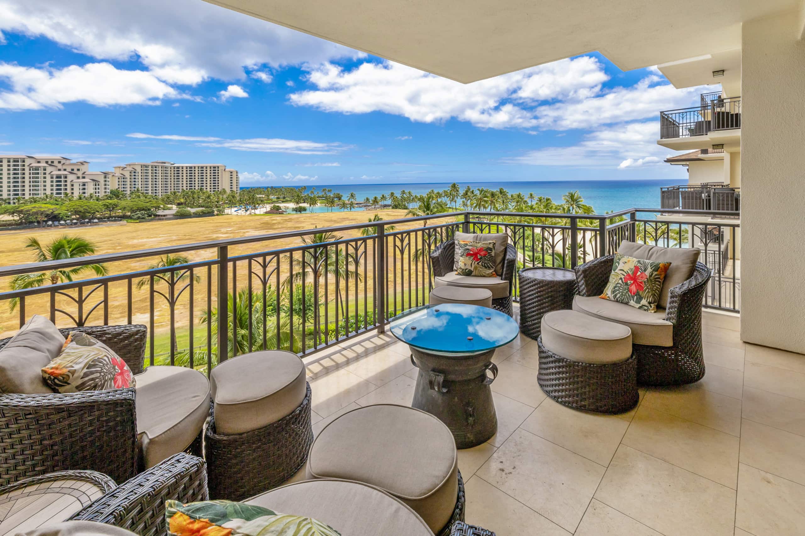 Condo in Kapolei · ★5.0 · 3 bedrooms · 5 beds · 3 private baths - Image 3