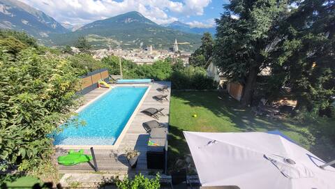 Mountain view in unique apartment