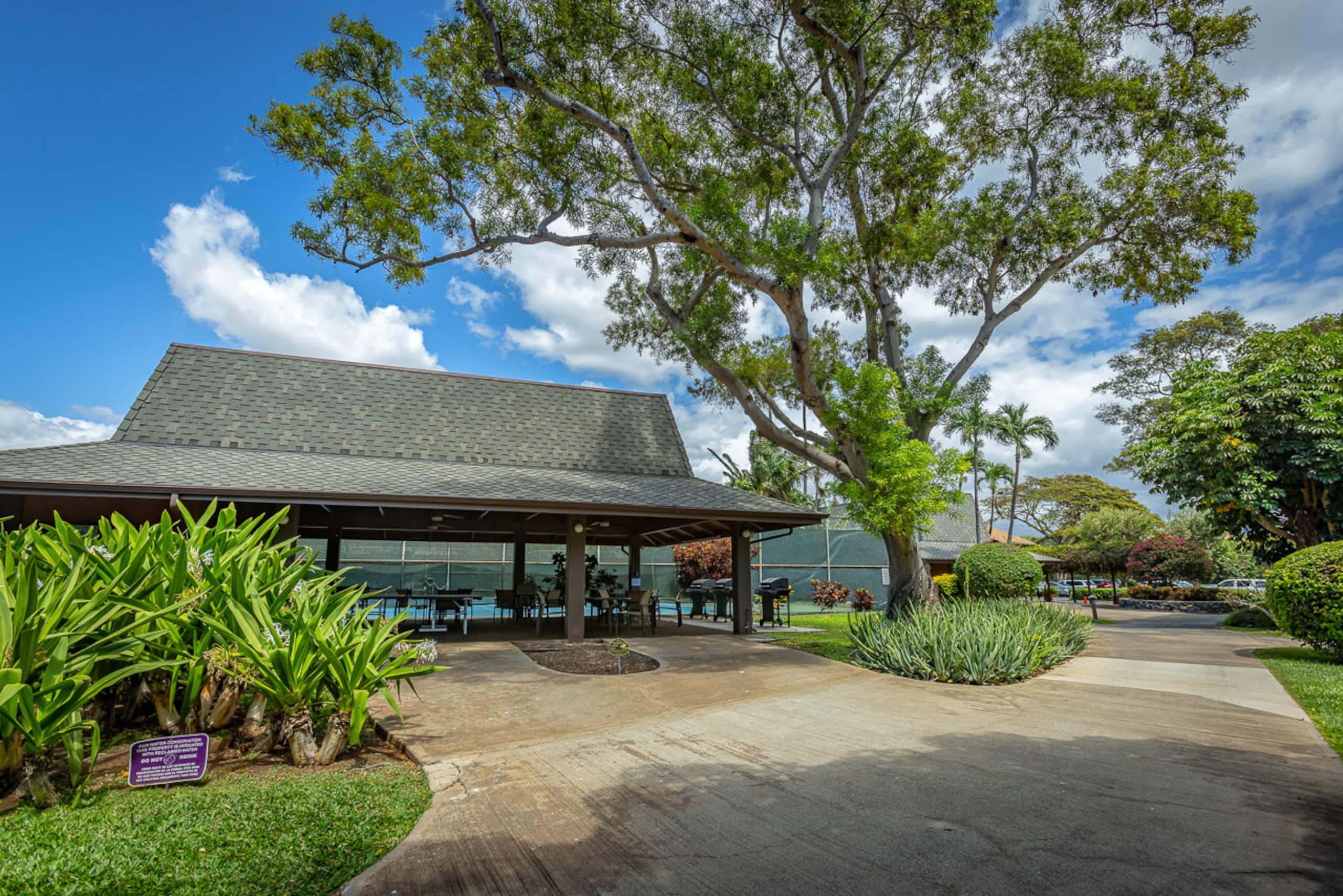 Condo in Kihei · ★4.67 · 3 bedrooms · 5 beds · 2 shared baths - Image 38