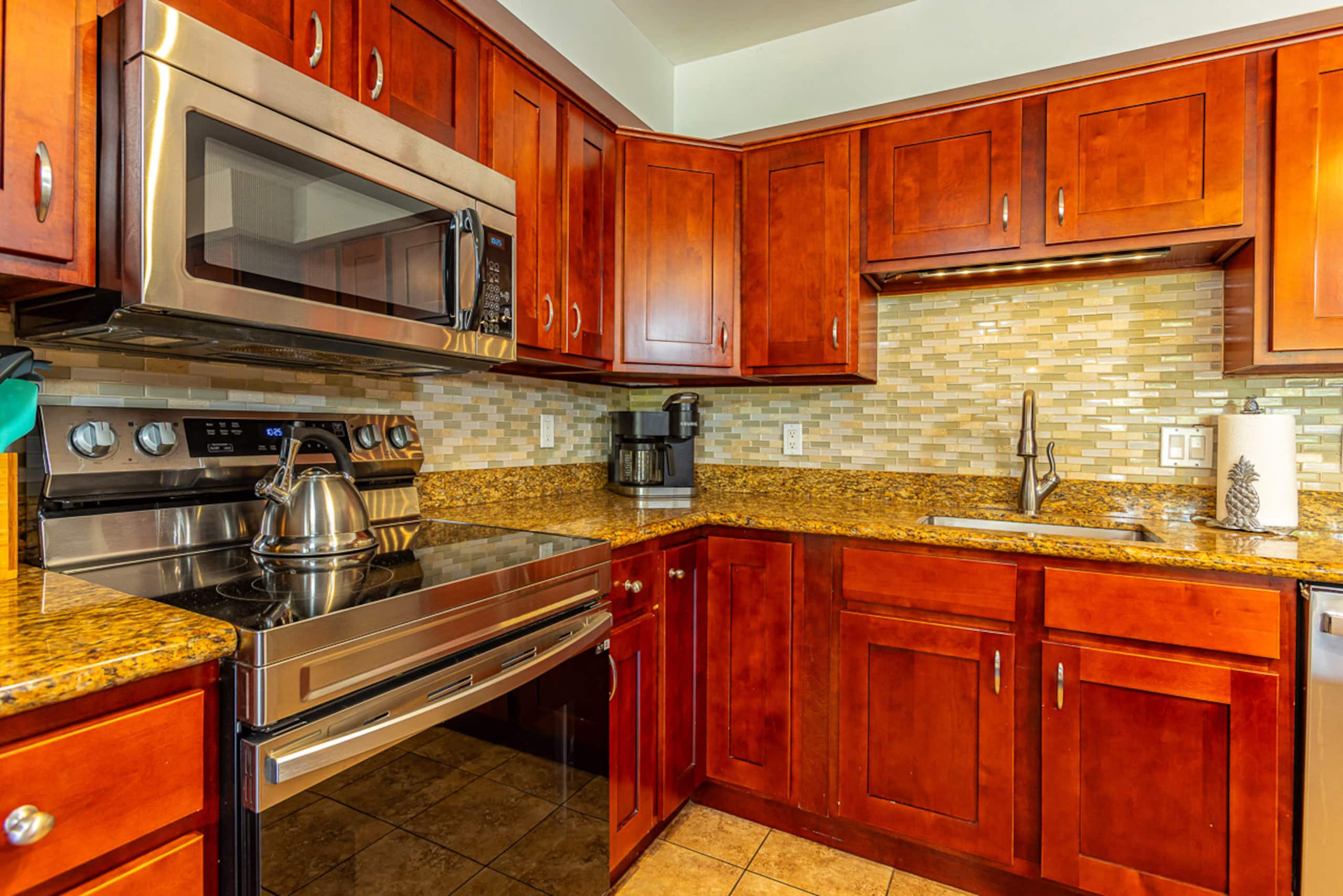 Condo in Kihei · ★4.67 · 3 bedrooms · 5 beds · 2 shared baths - Image 16