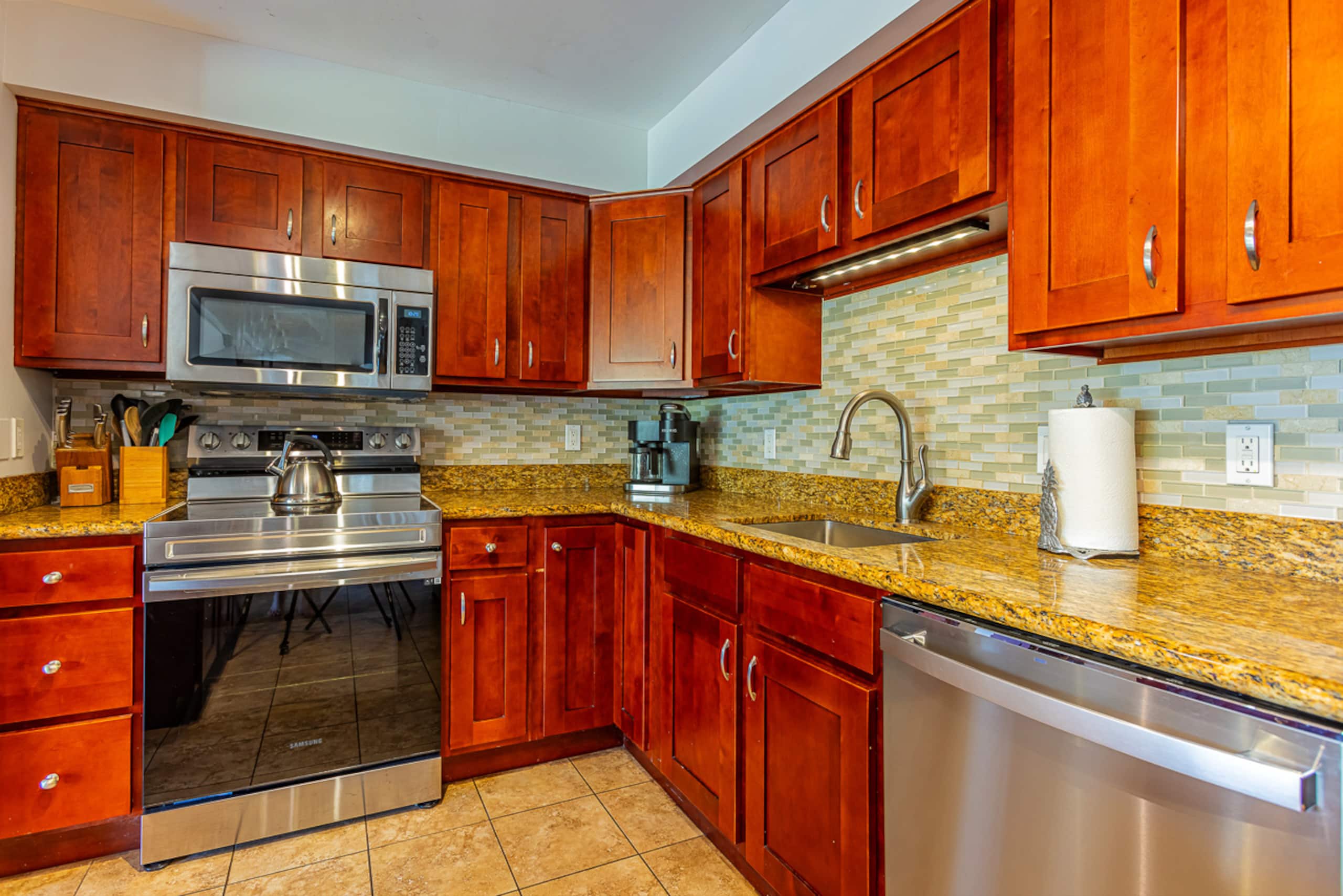 Condo in Kihei · ★4.67 · 3 bedrooms · 5 beds · 2 shared baths - Image 18