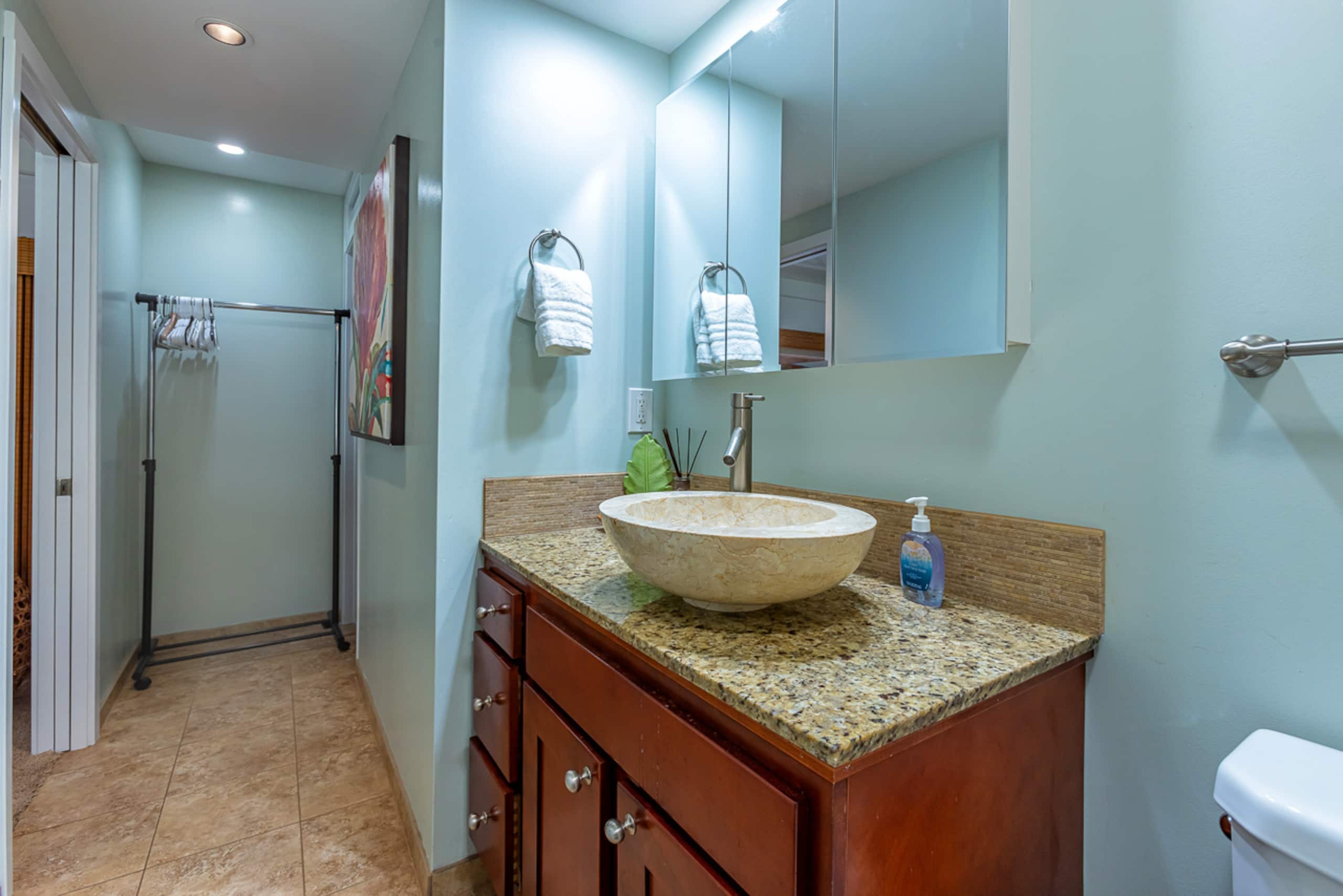 Condo in Kihei · ★4.67 · 3 bedrooms · 5 beds · 2 shared baths - Image 32