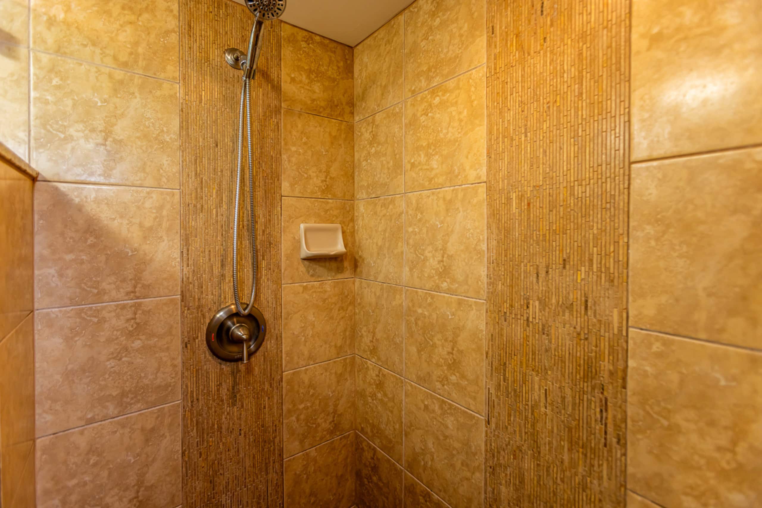 Condo in Kihei · ★4.67 · 3 bedrooms · 5 beds · 2 shared baths - Image 33