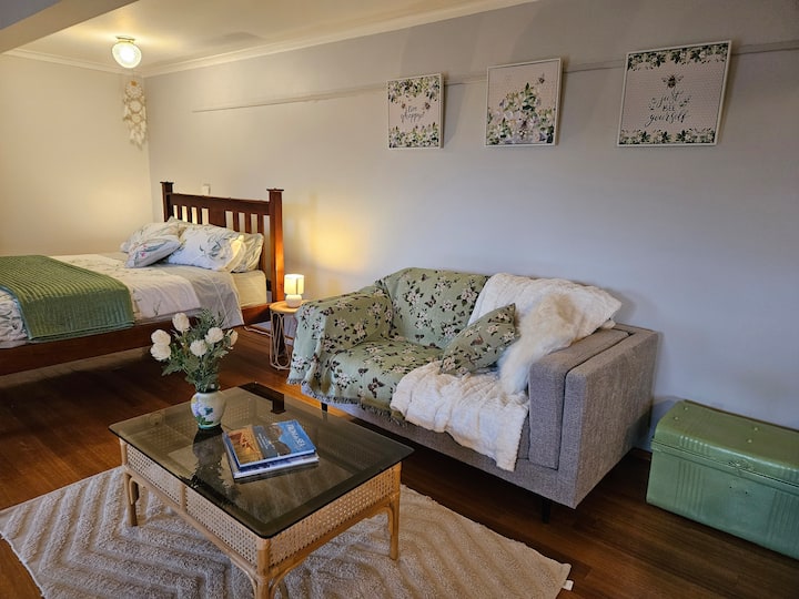 Country Escape Studio Apartment - ホバート