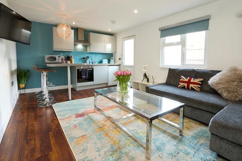 Luxury ♥️ 1 bed apartment Windsor Legoland Heathrow