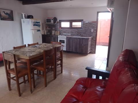 Top Airbnb: I rent a house for up to 5 people 100 meters from the sea in Parque Camet