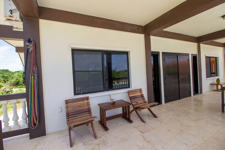 Your Adventure Starts NOW! Book this Luxury Home! gallery image 5