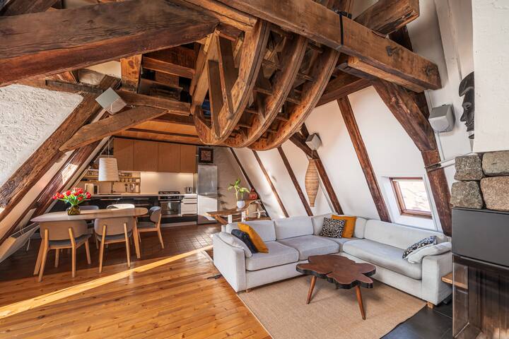 Rustic 3 bedroom loft in Old Town