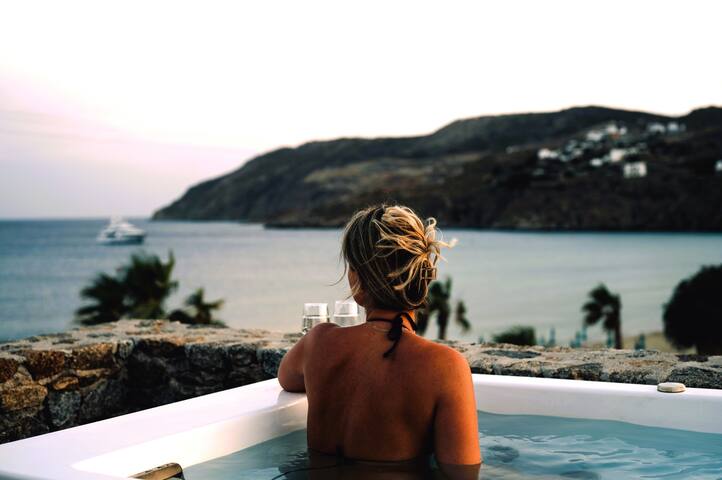 3 BEDROOM HOUSE WITH SEA VIEW 6-PAX