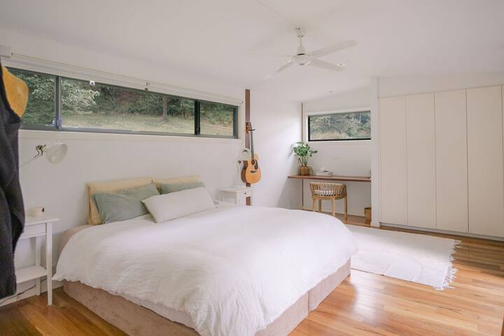 Natural Lane .. Broken Head gallery image 5