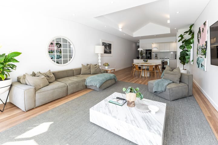 Bondi Beachside: renovated, 4bdrm, Pool, 2 Carpark
