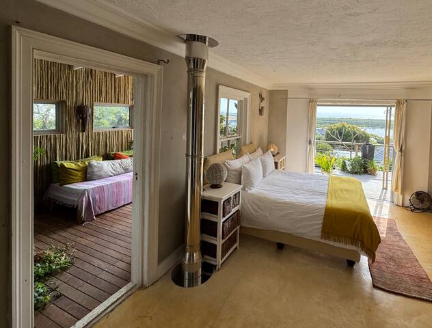 Flamingo House full home rental gallery image 5