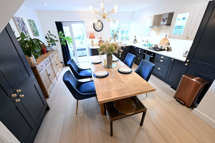 Large luxury 3 bedroom house KewGardens/Richmond