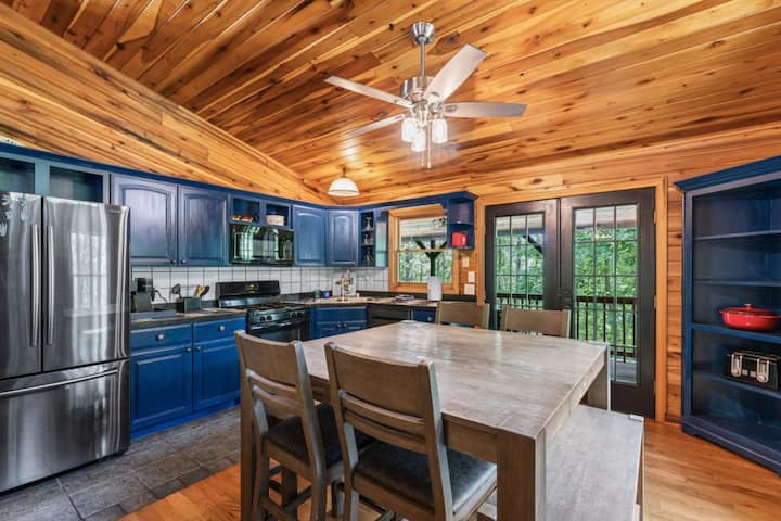 Peaceful Forest Cabin W/ Hot Tub In Heart Of Rrg - Kentucky