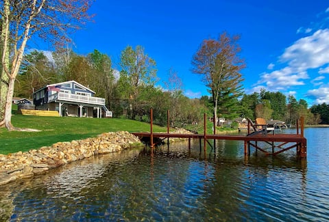 Lakeshore Cottage- Lakefront, Hot Tub & Gameroom