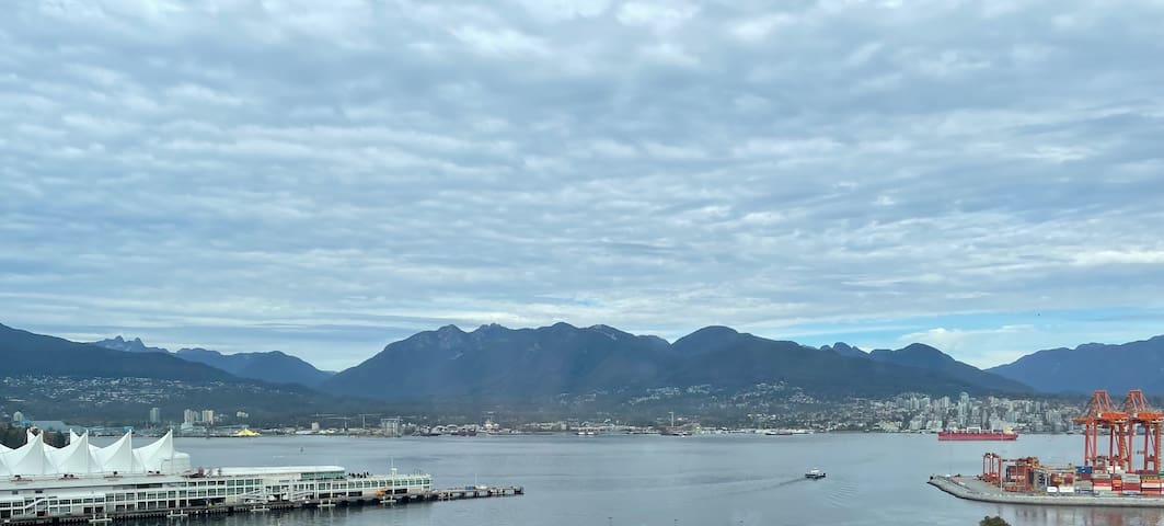 Million dollar views with wall to wall windows!