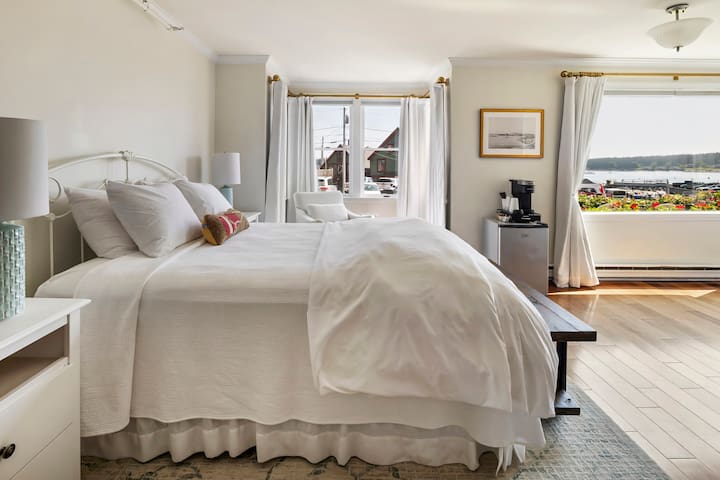 Linda Bean'S Perfect Maine managed Airbnb listing 3