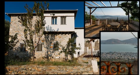 Kyriakos Avlonitis house