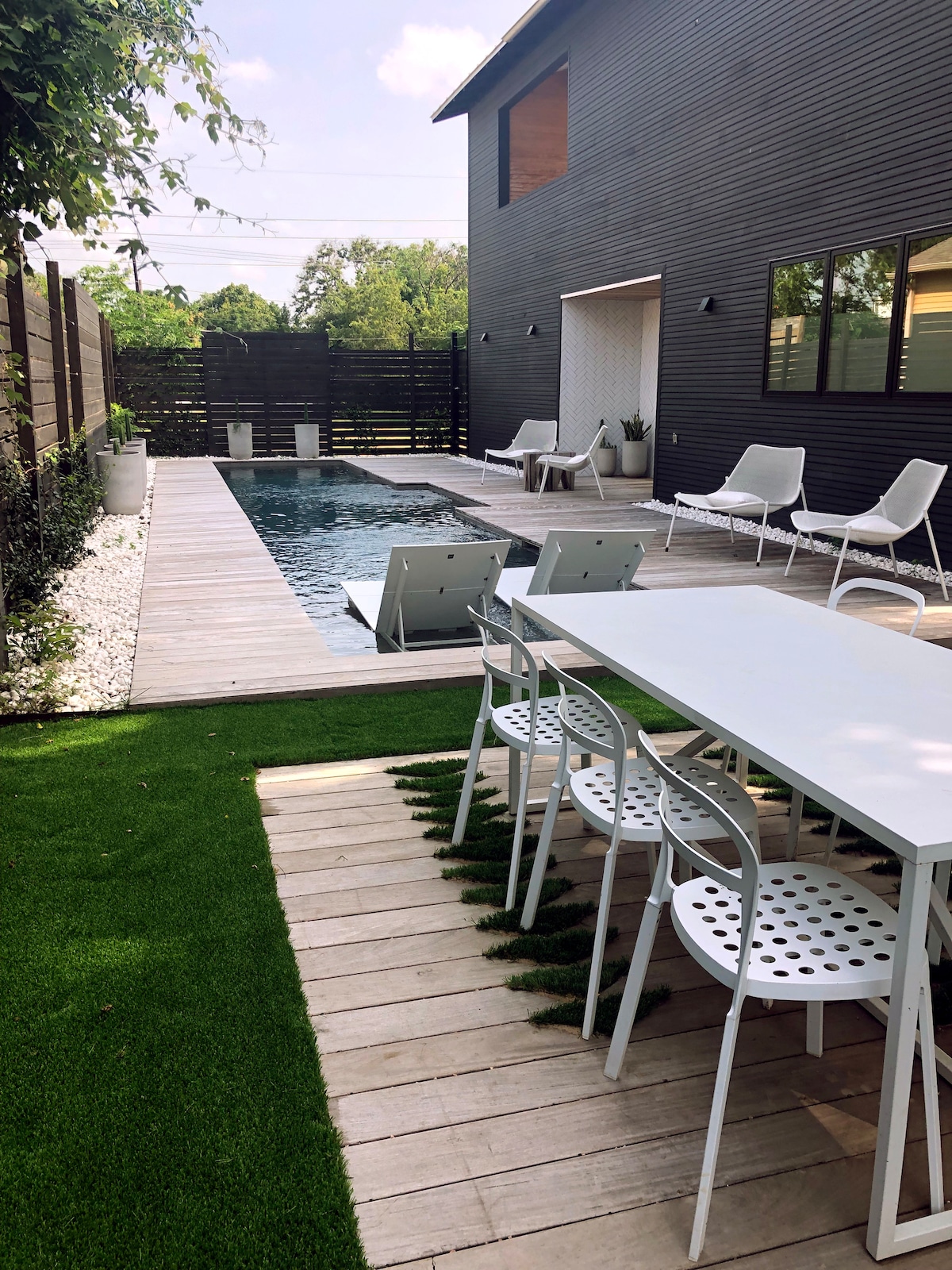 East Austin Designer Loft with Pool