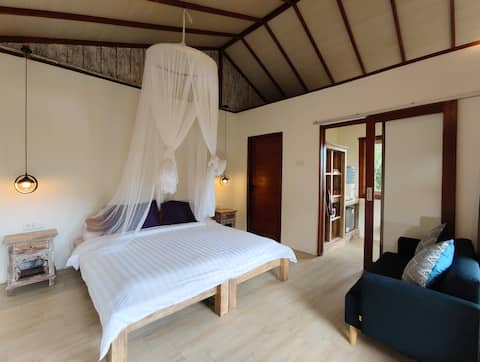 Munduk Jackfruit house waterfall & valley view