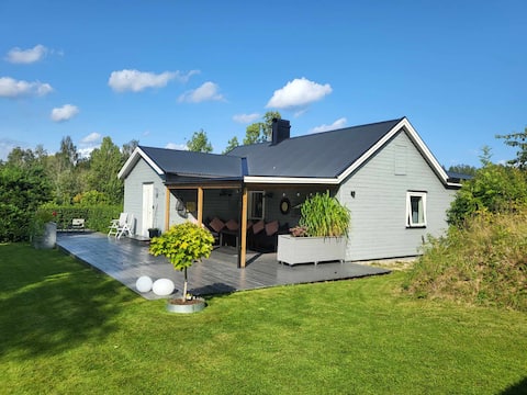 Family cottage in a nice and quiet area in Dalskog
