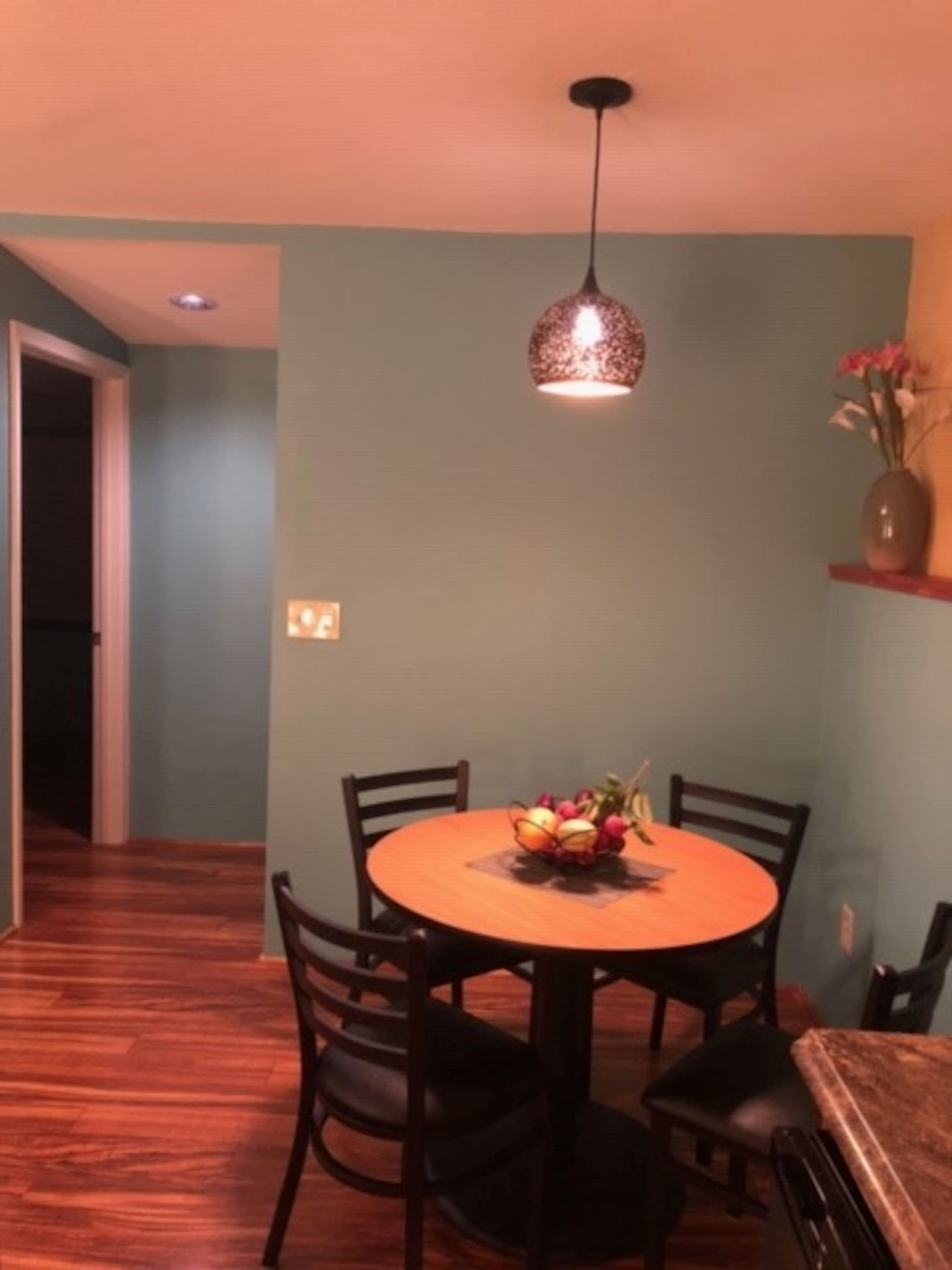 Guesthouse in Hakalau · ★4.84 · 1 bedroom · 2 beds · 1 bath - Photo 9