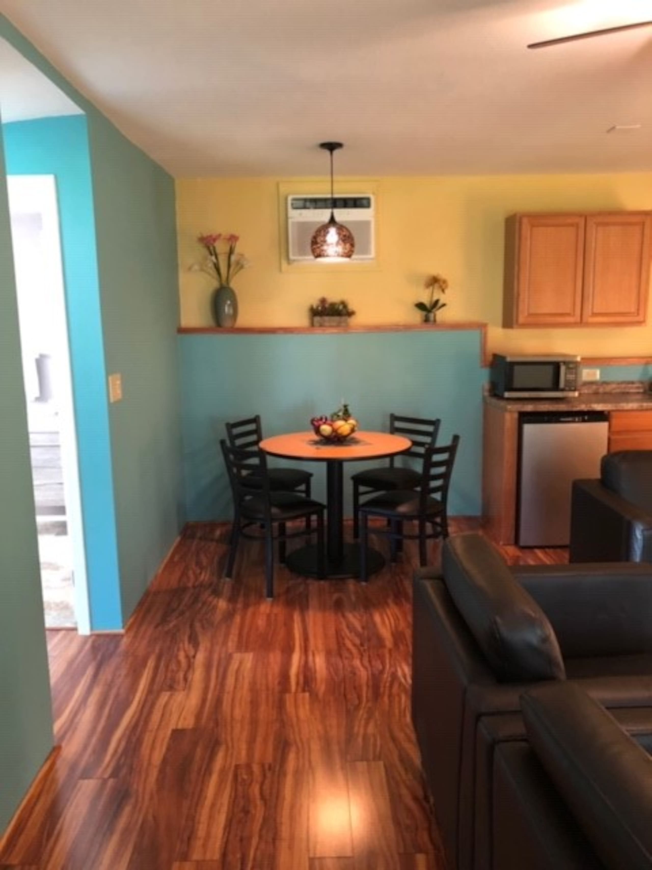 Guesthouse in Hakalau · ★4.84 · 1 bedroom · 2 beds · 1 bath - Photo 10