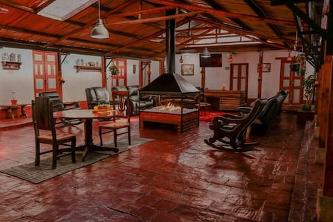 Mi Casa Amarilla Subachoque-Entire House.