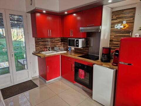 (N°02) 2 rooms ground floor terrace for 1 to 5 people